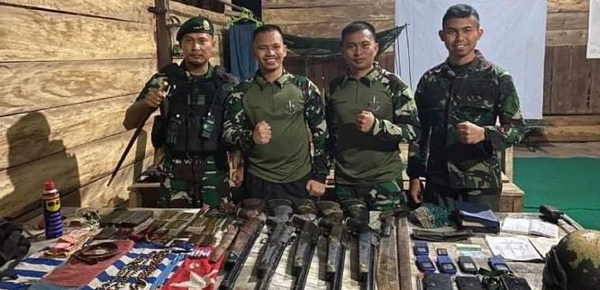 Aparat TNI menggerebek markas kelompok kriminal bersenjata (KKB) pimpinan Egianus Kogoya di Kabupaten Nduga, Papua Pegunungan. Tiga orang anggota KKB dilaporkan tewas dalam operasi tersebut.(Foto:www.informasiterpercaya.com)