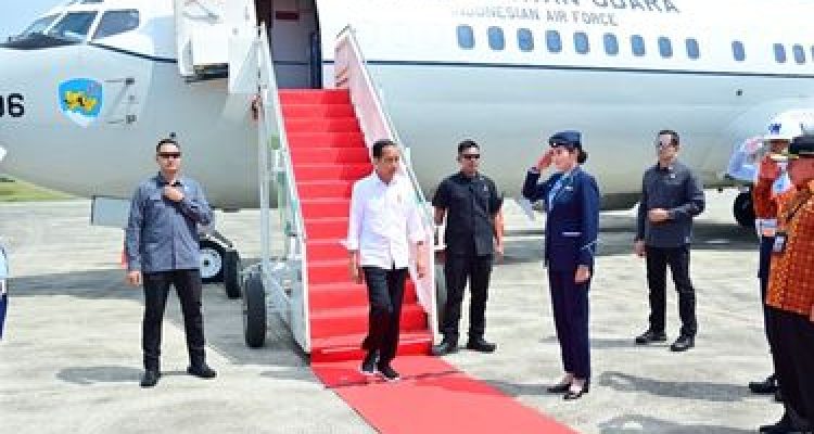 Presiden Joko Widodo (Jokowi) tidak menggunakan Pesawat Kepresidenan untuk berangkat ke Jawa Tengah dan Kalimantan Timur.(Dok)