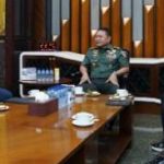 Wali Kota Medan Muhammad Bobby Afif Nasution berkunjung ke Kantor Kepala Staff Angkatan Darat (KSAD) di Jakarta, Selasa (12/9/2023). Dalam kunjungan itu, Bobby mengajak TNI AD berkolaborasi. (Dok)