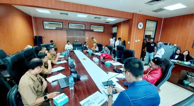 Anggota DPRD Medan yang duduk di Komisi III membidangi perekonomian minta Pemko Medan melalui Dinas Koperasi Kota Medan agar lebih fokus penyelamatan nasib pelaku UMKM ketimbang naik kelas. (Dok)