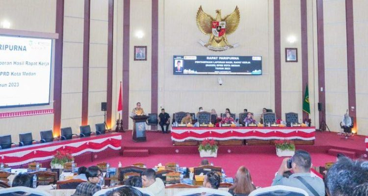 DPRD Medan Paripurnakan Penyampaian Hasil Laporan Raker.(Foto:www.informasiterpercaya.com)