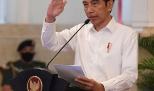 Presiden Joko Widodo (Jokowi) merespons adanya anggapan dinasti politik usai putranya Kaesang Pangarep jadi Ketum PSI dan Gibran Rakabuming yang santer didorong maju cawapres 2024. Apa respons Jokowi?. (Dok)