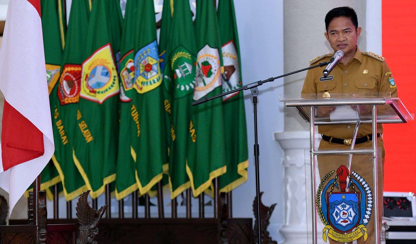 Pj Gubsu Hassanudin membuka Monitoring dan Evaluasi Implemantasi TBC dan Sosialisasi SK Tim Percepatan Penanggulangan TBC di Provinsi Sumut yang diselenggarakan oleh Dinas Kesehatan Provinsi Sumut di Aula Raja Inal Siregar, lantai 2 Kantor Gubernur Sumut, Jalan Diponegoro No. 30, Medan. (Dok)