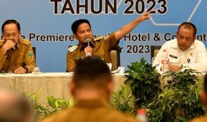 Pj Gubsu Hassanudin didampingi Sekdarov Sumut Arief S Trinugroho meemimpin Rapat Konsolidasi Percepatan Penurunan Stunting Tingkat Provinsi Sumut di Hotel Santika Dyandra, Jalan Kapten Maulana Lubis, Medan.(Dok) Pj Gubsu Hassanudin didampingi Sekdarov Sumut Arief S Trinugroho meemimpin Rapat Konsolidasi Percepatan Penurunan Stunting Tingkat Provinsi Sumut di Hotel Santika Dyandra, Jalan Kapten Maulana Lubis, Medan.(Dok)