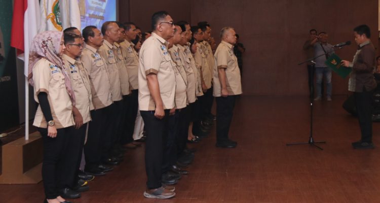 PJ Hassanudin mengukuhkan Satuan Tugas (SATGAS) Sekolah Bersih Narkoba (BERSINAR) dan membuka Sosialisasi Pencegahan Narkoba di Lingkungan Satuan Pendidikan SMA/SMK se Sumateta Utara di Auditorium Kampus Poli Tehnik Wilmar Bisnis Indonesia Jalan Warakauri, Kecamatan Percut Seituan, Deliserdang. (Dok)