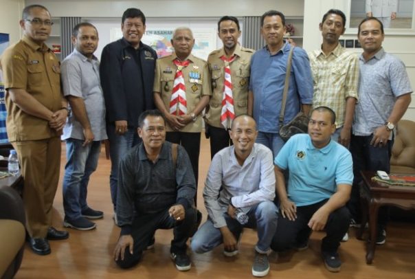 PWI Pemkab Asahan diabadikan bersama usai audensi dengan Bupati Asahan. (Dok)