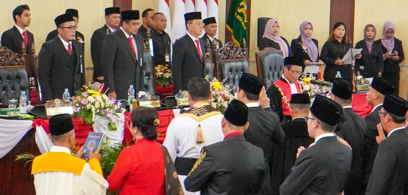 Wali Kota Medan Bobby Nasution mengikuti Rapat Paripurna Pengucapan Sumpah Janji Anggota DPRD Medan Masa Jabatan 2024-2029, Selasa (17/9) di gedung dewan.