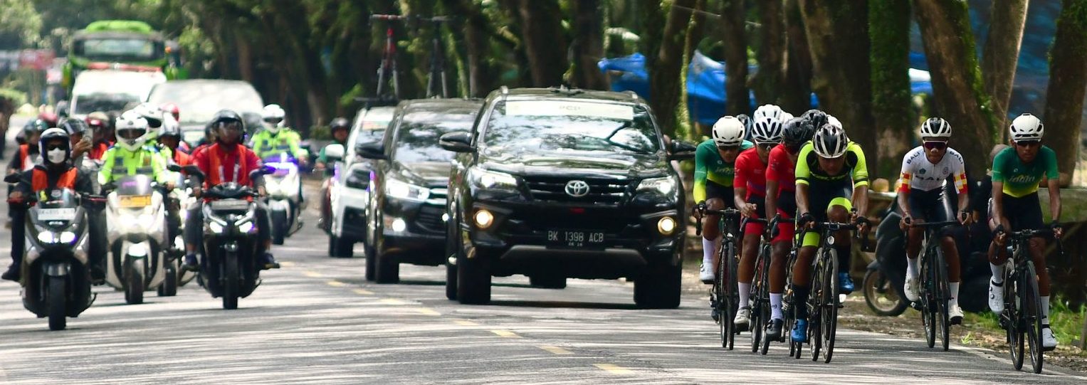 Sebanyak 26 atlet cabang olahraga (cabor) balap sepeda (road race)mengikuti nomor pertandingan individual putri jarak pendek dan individual putra jarak jauh, pada Kamis (12/9/2024).