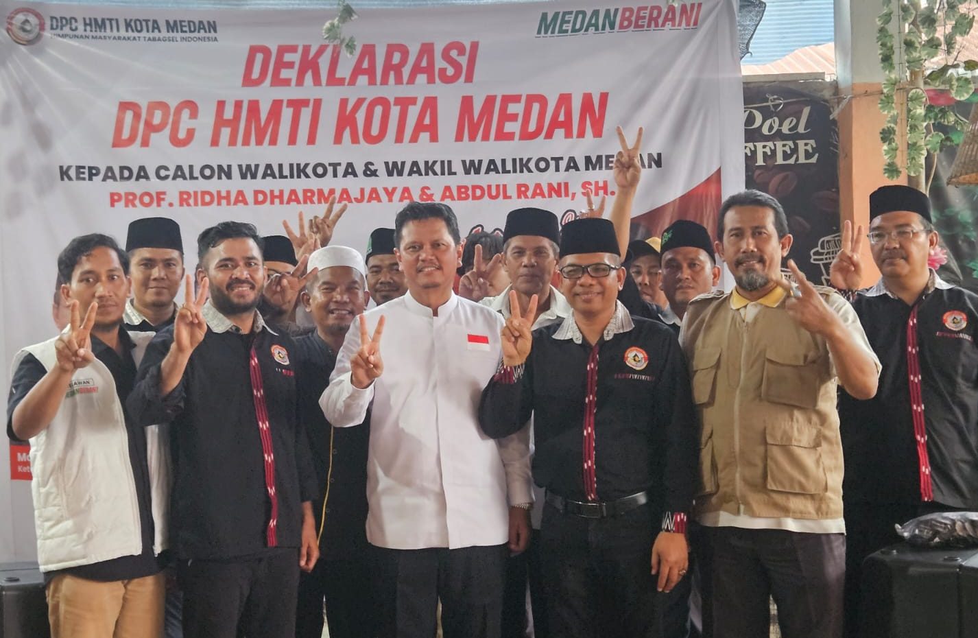 Diabadikan bersama usai deklarasi dukungan paslon no.2 untuk Wali Kota Medan