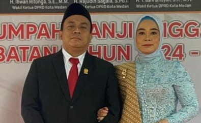 ZULKARNAEN bersama Istri