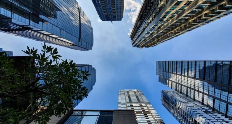 GEDUNG PENCAKAR LANGIT